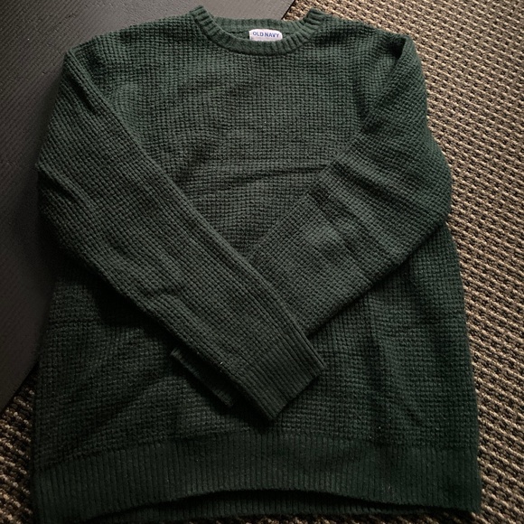 Green sweater - Picture 1 of 1
